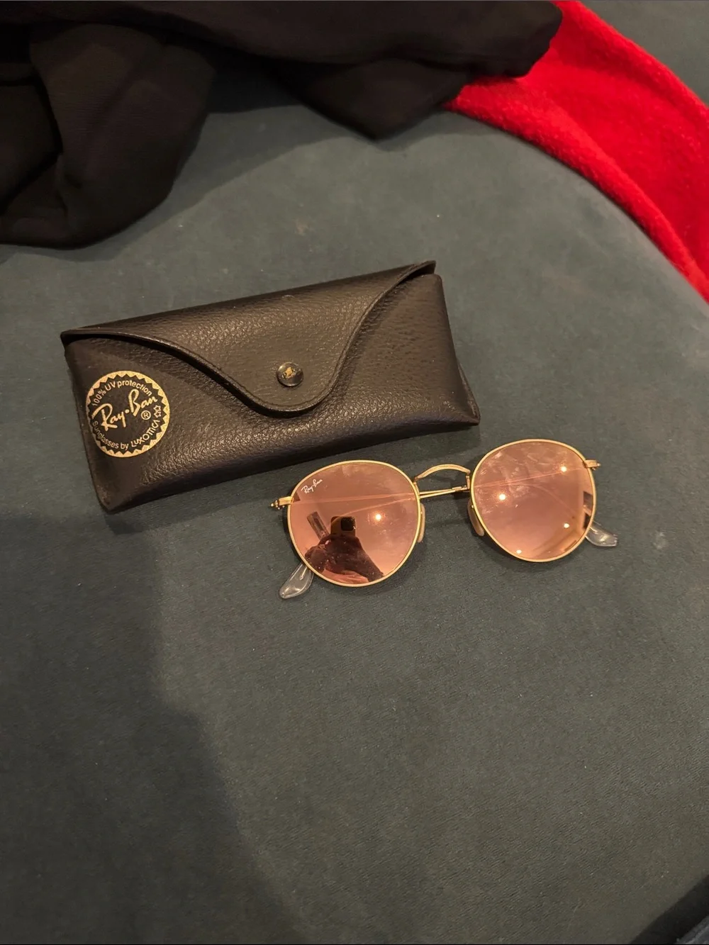 RAYBAN Gold Frame Sunglasses with Pink Lenses